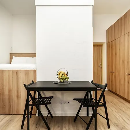 Air 213 * Vilnius